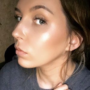 JACLYN HILL PALETTE HIGHLIGHTER